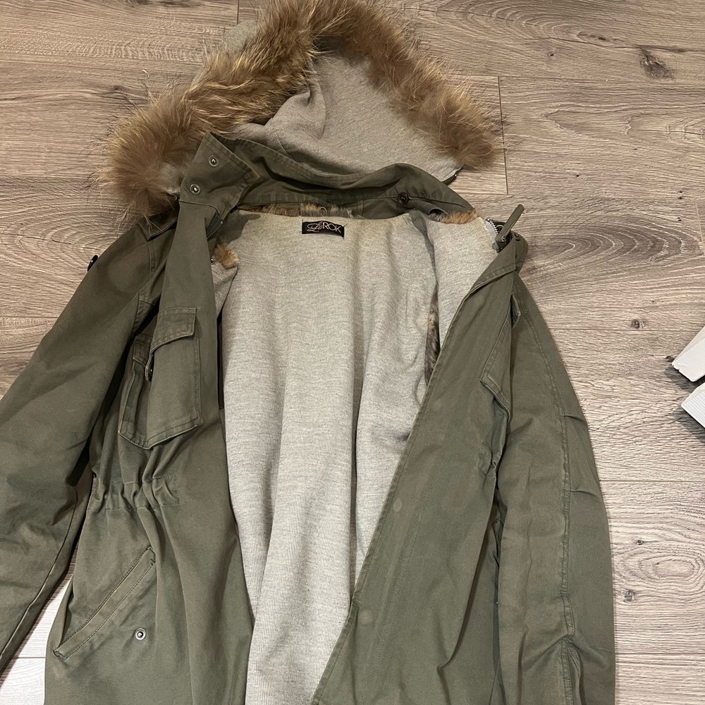 La Rok Luxe Military Jacket Green, Grey Hood, Removable Fur Lining Size Large